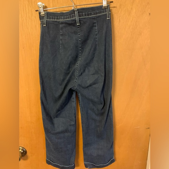 Dark Wash Retro Denim Capris - Picture 2 of 4
